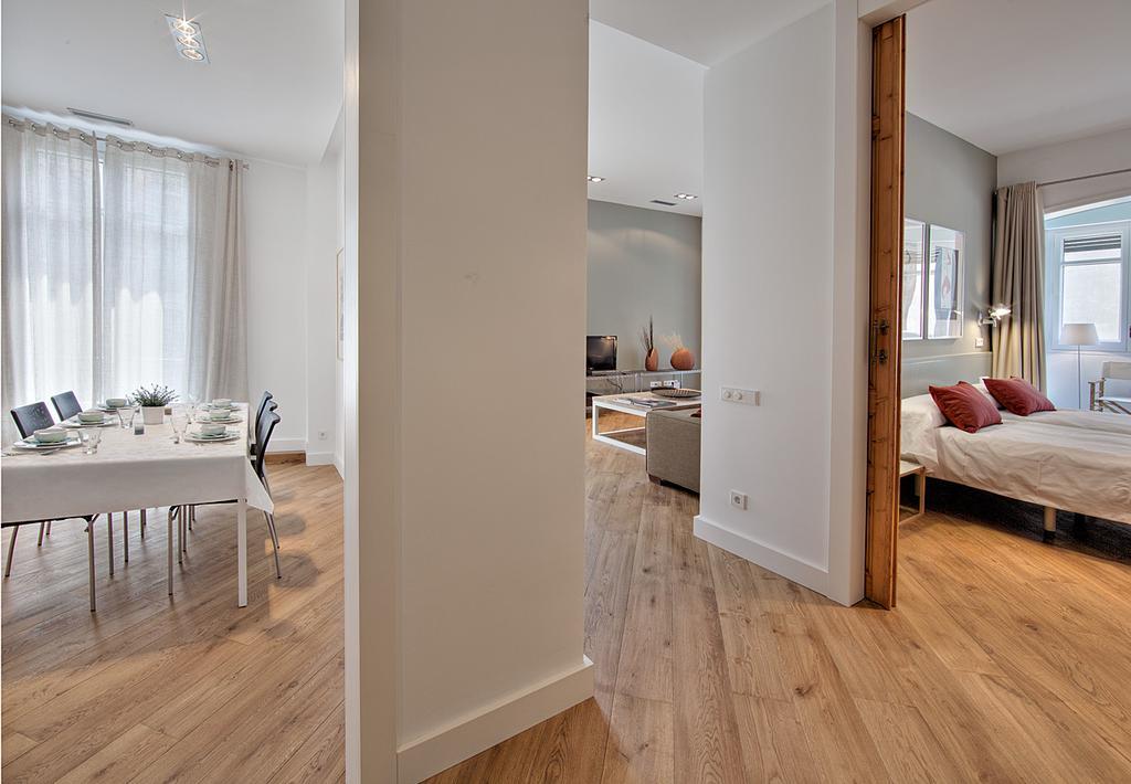 ברצלונה Habitat Apartments Rambla Deluxe מראה חיצוני תמונה