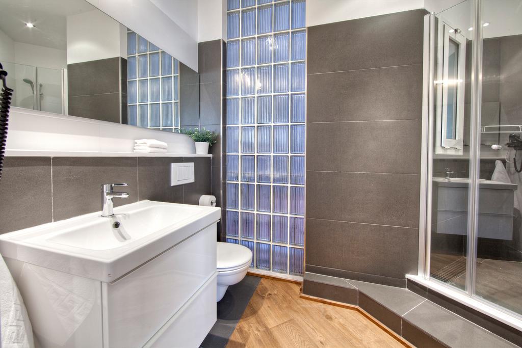 ברצלונה Habitat Apartments Rambla Deluxe מראה חיצוני תמונה